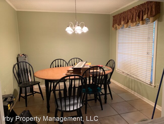 Building Photo - 4 br, 3 bath House - 730 Oak Hill Ct