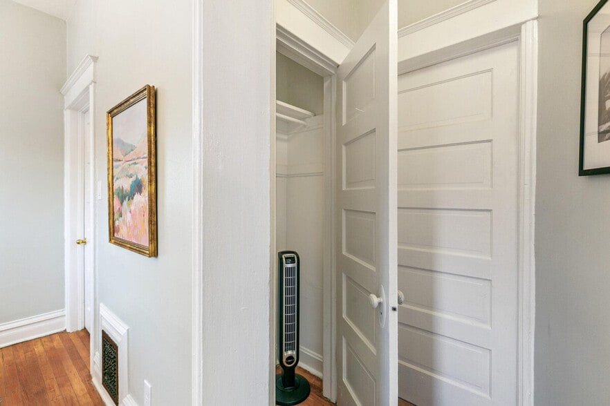 Building Photo - 2619 E 12th Ave