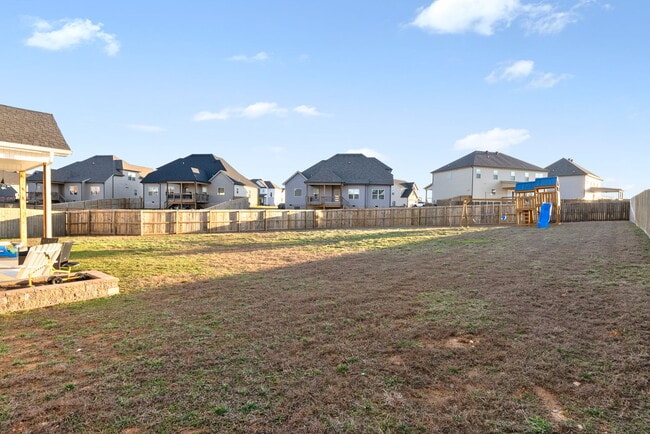 Building Photo - 331 Bluebriar Trace