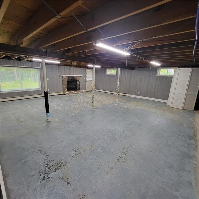 Building Photo - 72 Blueberry Dr