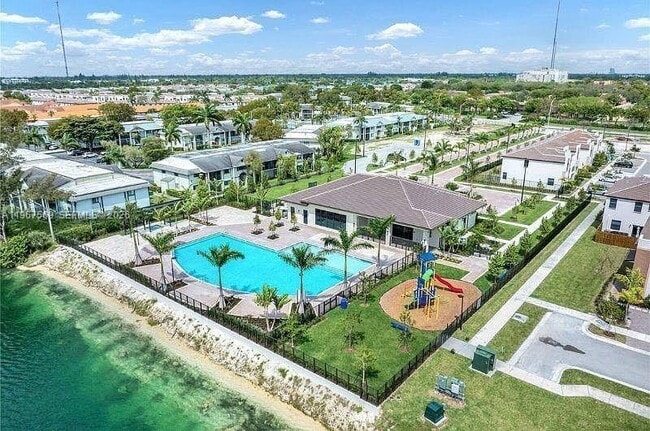 Building Photo - 323 NE 208th Terrace