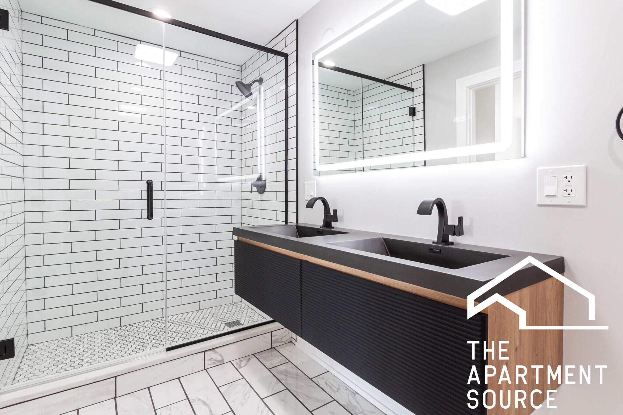 Building Photo - 2641 W Carmen Ave