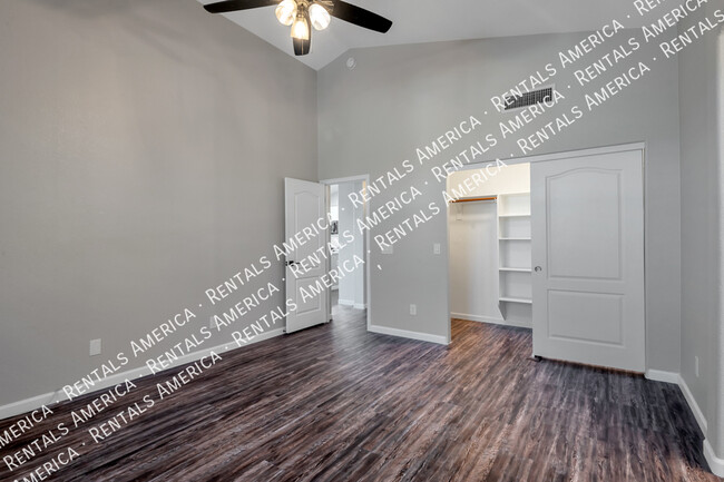 Building Photo - 12333 N Brightridge Dr