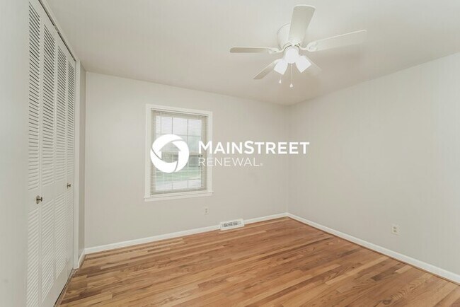 Building Photo - 3 Bedroom Pet-Friendly Home in Gastonia, NC with Main Street Renewal