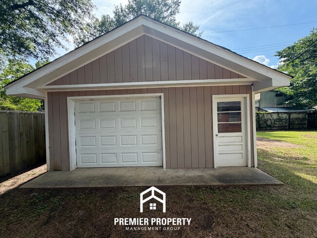 Building Photo - Charming 3BR Colonial Acres Cottage | Hardwood Floors, Detached Garage & Large Yard