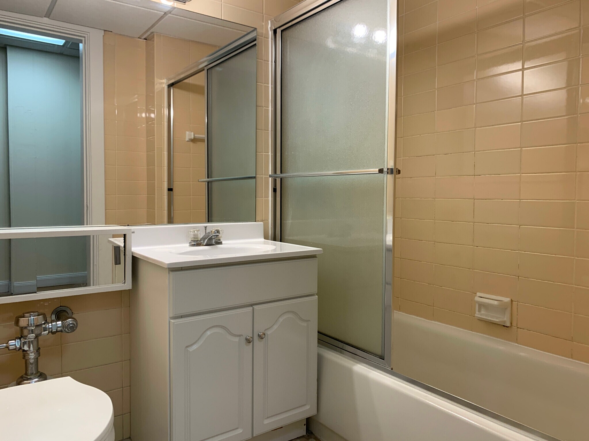 Building Photo - 62 Boylston St