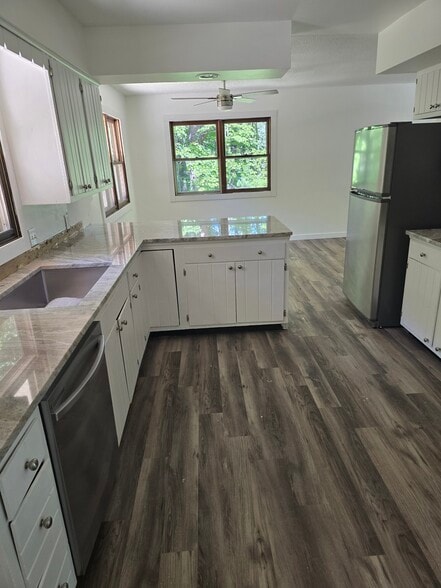 Kitchen - 16265 Port Sheldon St