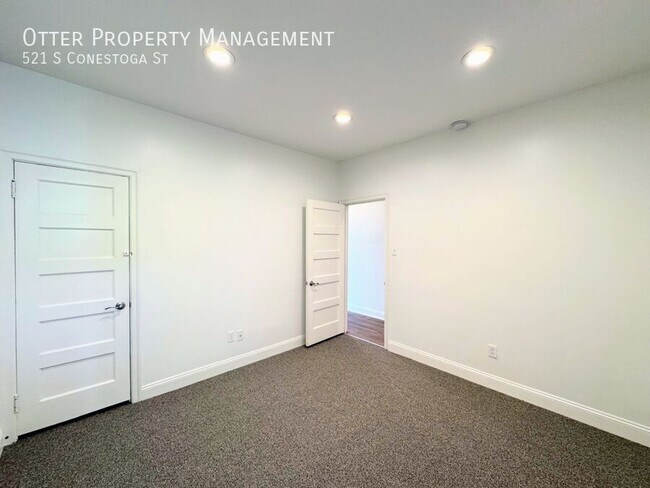Building Photo - 521 S Conestoga St