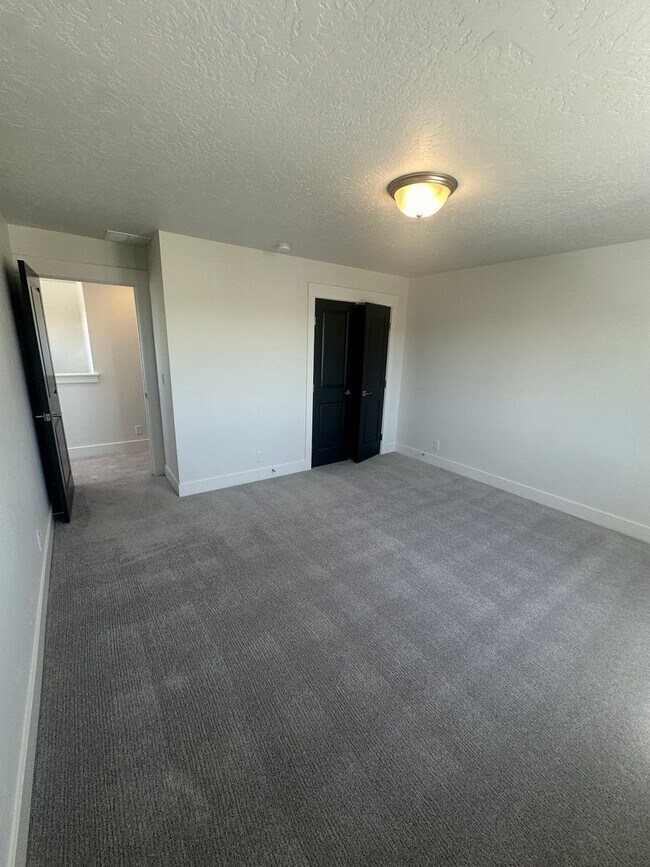 Building Photo - Riverstone: 3 Bedroom 3 Bath, Patio Home, ...