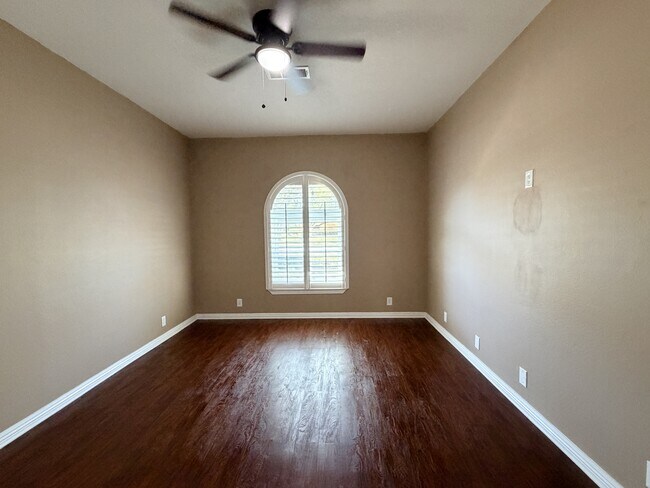 Building Photo - 5372 Wagon Trail