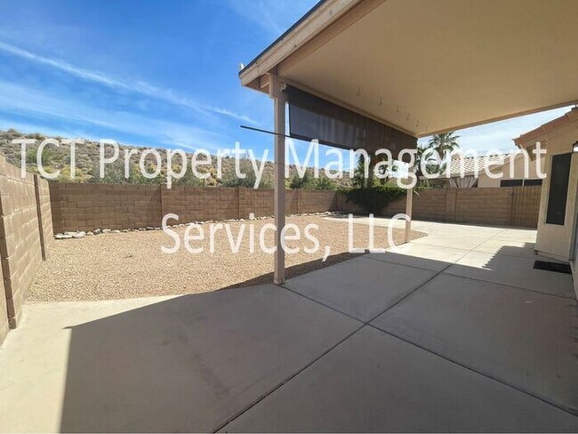 Building Photo - Stunning 4 Bedroom with Desert View!