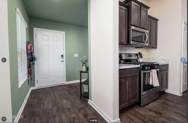 Building Photo - 13 Pinnacle Pl