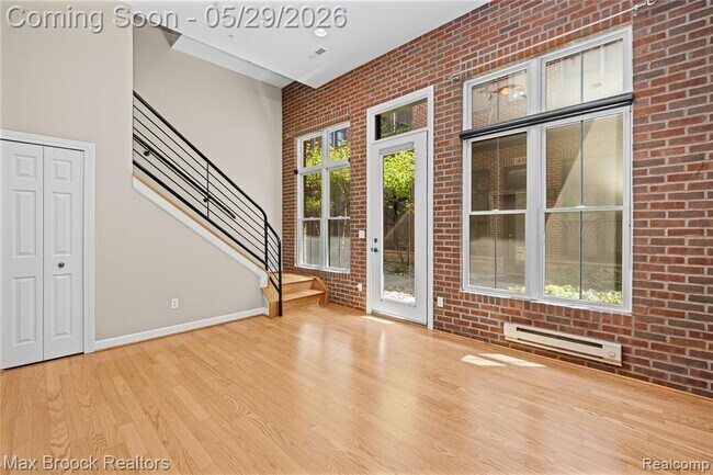 Building Photo - 420 Lewis Ct