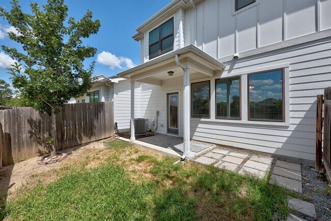 Building Photo - 441 Fieldwood Dr