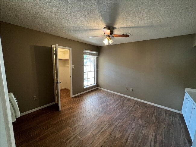 Building Photo - 6010 Hoover St