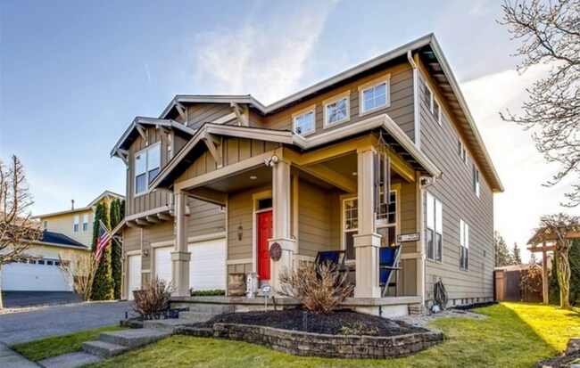 Building Photo - Beautiful 5 Bed 2.5 Bath Renton Home!