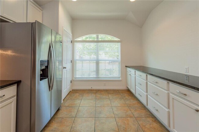 Building Photo - 30118 Diamond Dove Trail