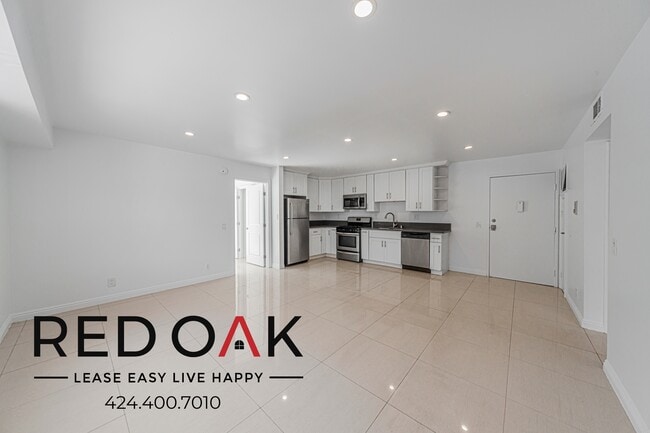 Building Photo - 3540 Fletcher Dr