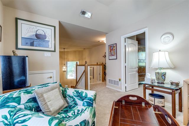 Building Photo - 327 Kahala Dr