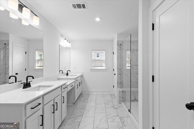 Building Photo - 3376 Macaiva Aly