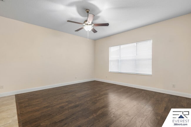 Building Photo - 7 Robin Pl