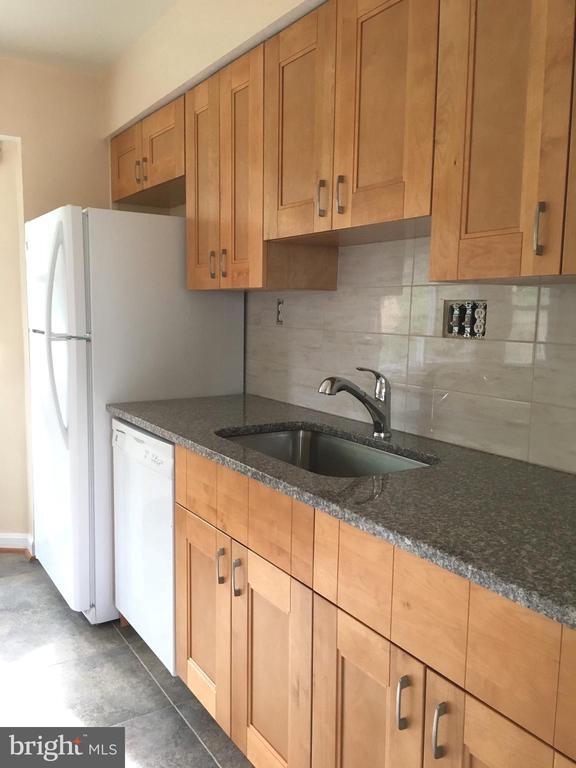 Building Photo - 9204 Bardon Rd