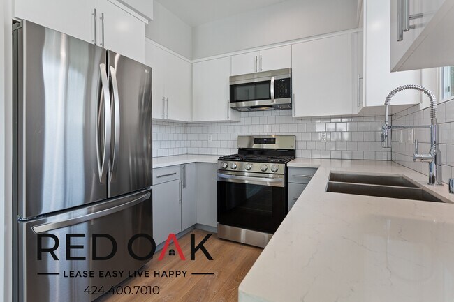 Building Photo - 4506 Esmeralda St