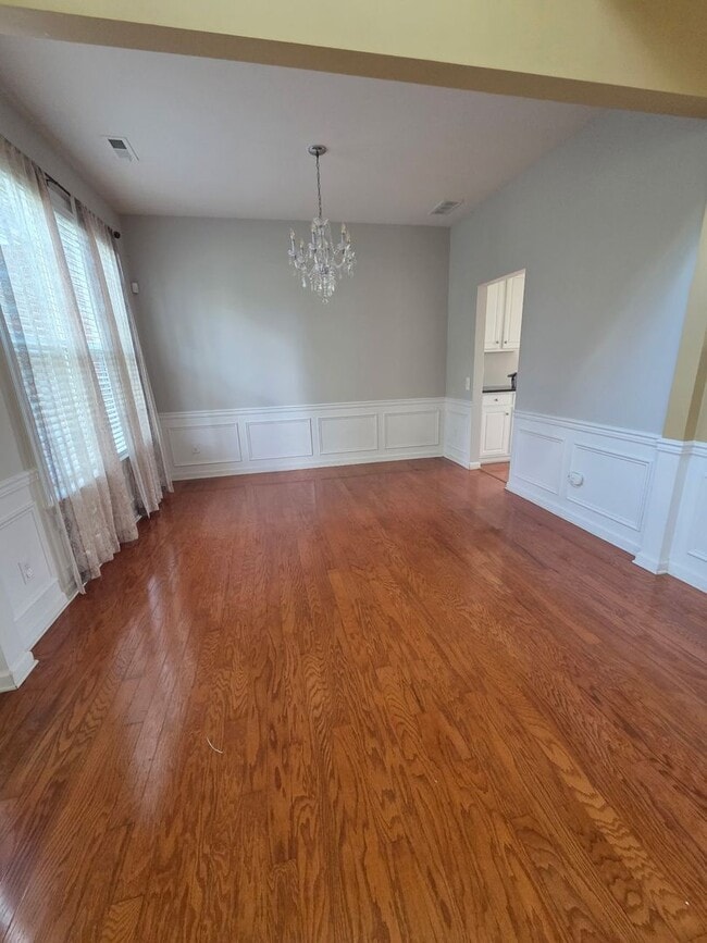 Building Photo - Beautiful 4 Bedroom, 2.5 Bath in Ballantyne Area