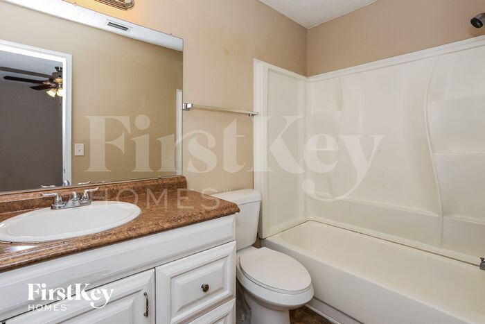 Building Photo - 11338 Island Shore Dr W