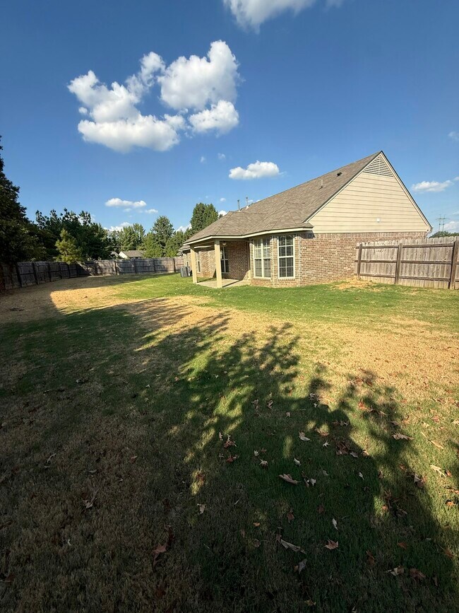 Building Photo - 3978 Log Fence Cv