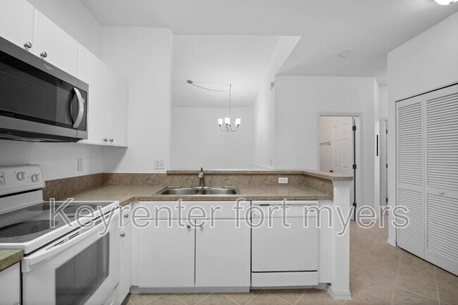 Building Photo - 4241 Bellasol Cir