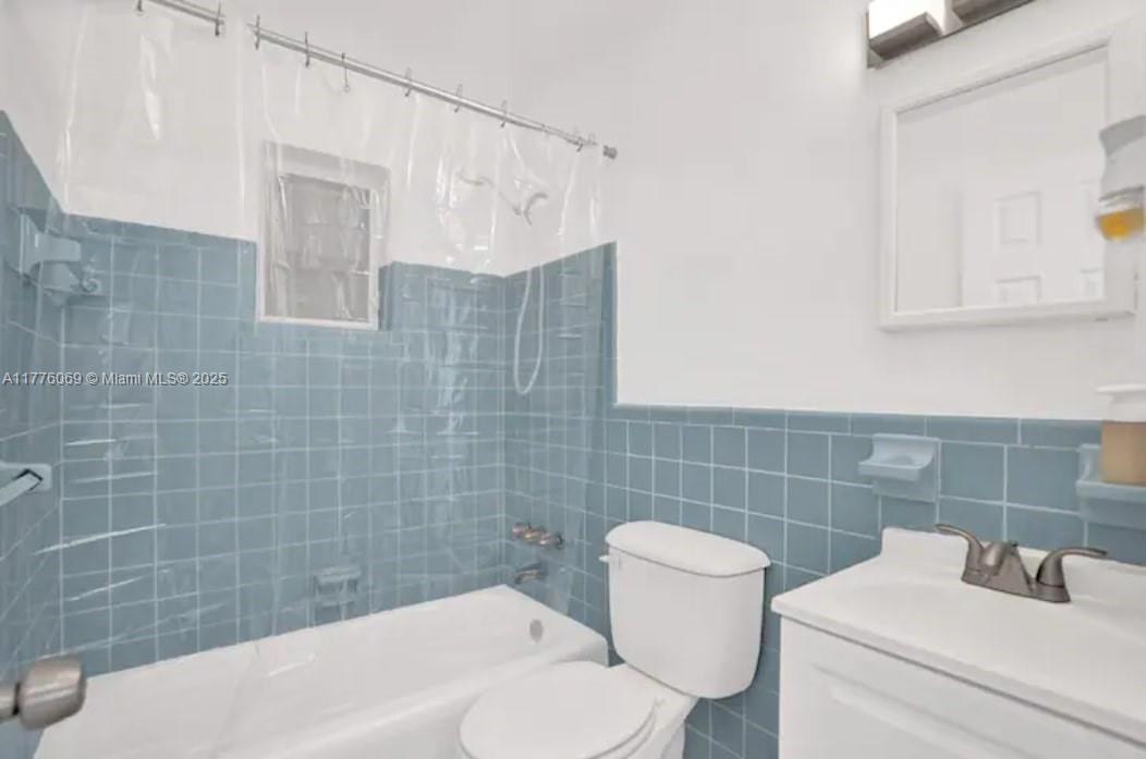 Building Photo - 6110 SW 38th St