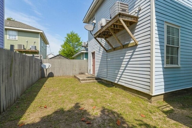 Building Photo - 407 N Tonti St