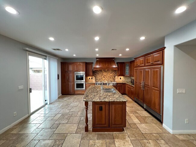 Building Photo - **COMING SOON** UPGRADED 5BD/3.5BA SUMMERLIN HOME W/ POOL!