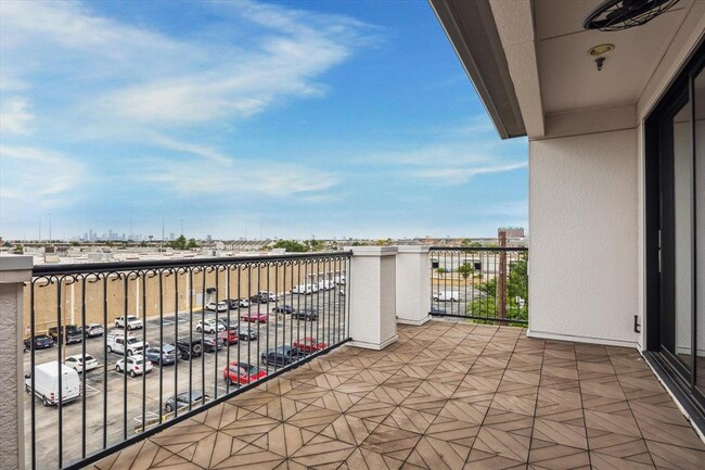 Building Photo - 1352 Kent Grv Pl