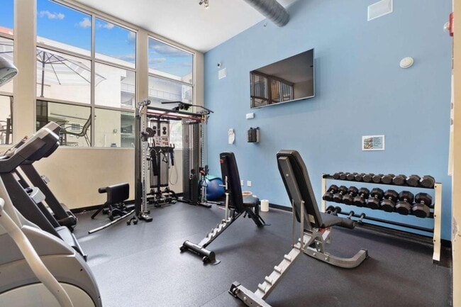 Building Photo - 384 Ralph McGill Blvd NE