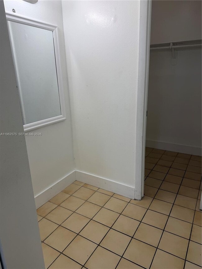 Building Photo - 6190 W 19th Ave