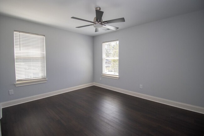Building Photo - Charming 3-Bed, 3.5-Bath Home Near Augusta...
