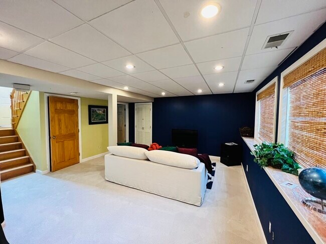 Building Photo - 52 Chouteau Ave