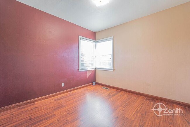 Building Photo - 2502 Fairmount Ave