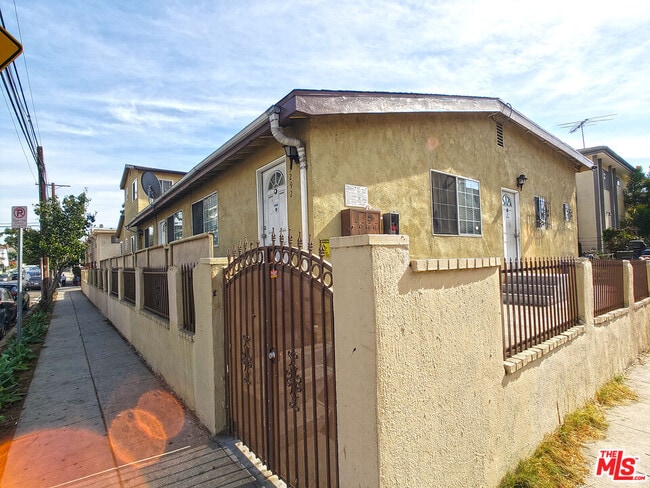Building Photo - 3288 San Marino St