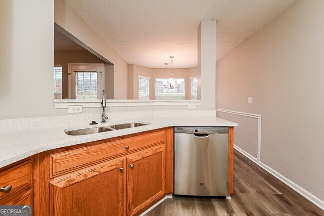 Building Photo - 1025 Borrington Ln