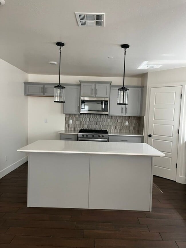 Building Photo - 6520 Acton Ct