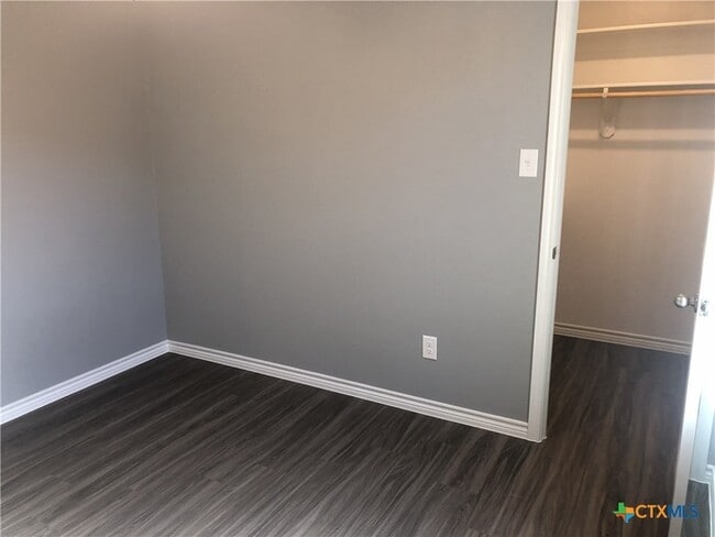 Building Photo - 1818 Castroville Trl
