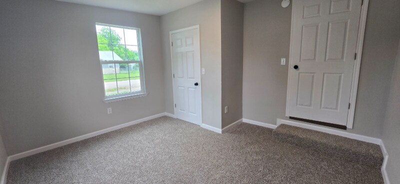 Building Photo - 105 S 3rd St