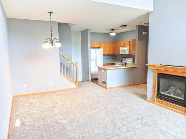 Building Photo - 670 Kingfisher Ln