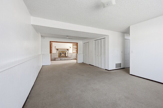 Building Photo - $2,145.95 with $300 off the first month's rent, 4 Beds - 2 Bath, Single Family Home in Colorado S...