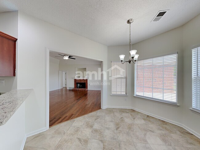 Building Photo - 5634 Broadway Dr W