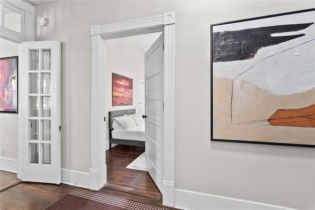 Building Photo - 867 Beecher St SW