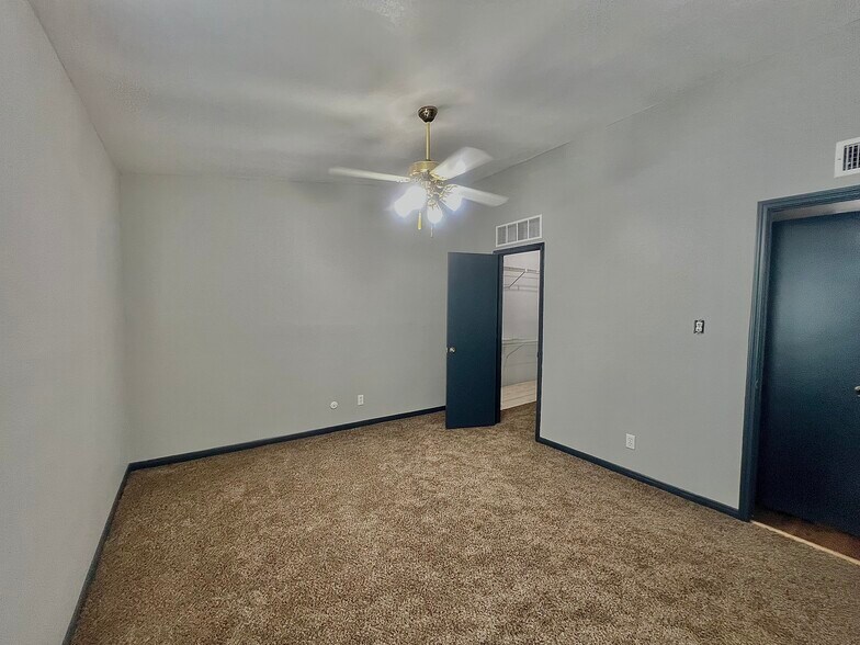 Bedroom - 9550 Deering Dr